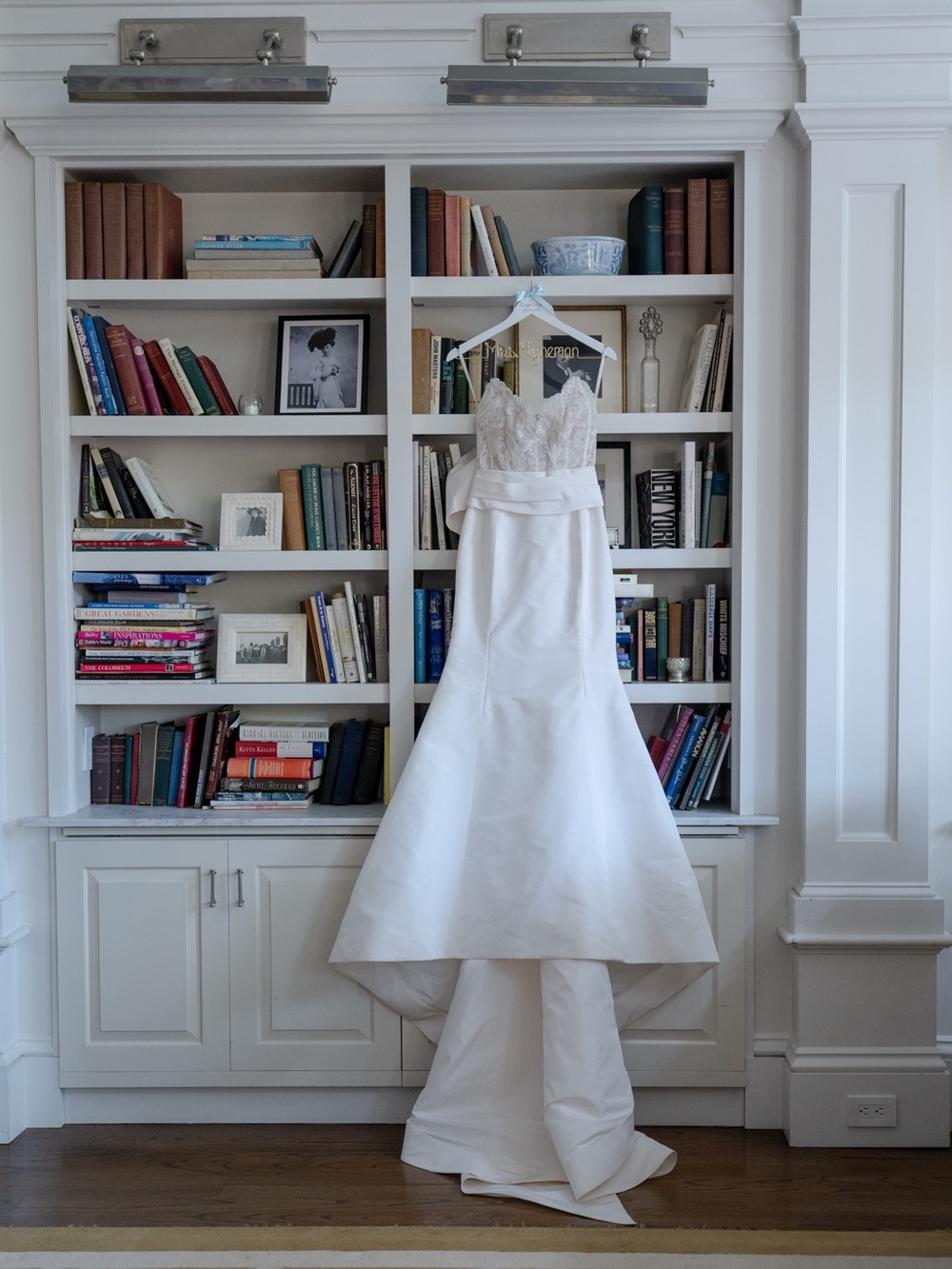 Oscar de la Renta White Strapless Satin and Lace Wedding Gown